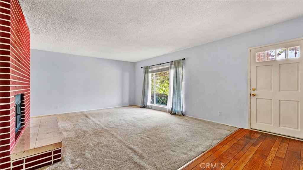 MLS #OC25230145 image #5