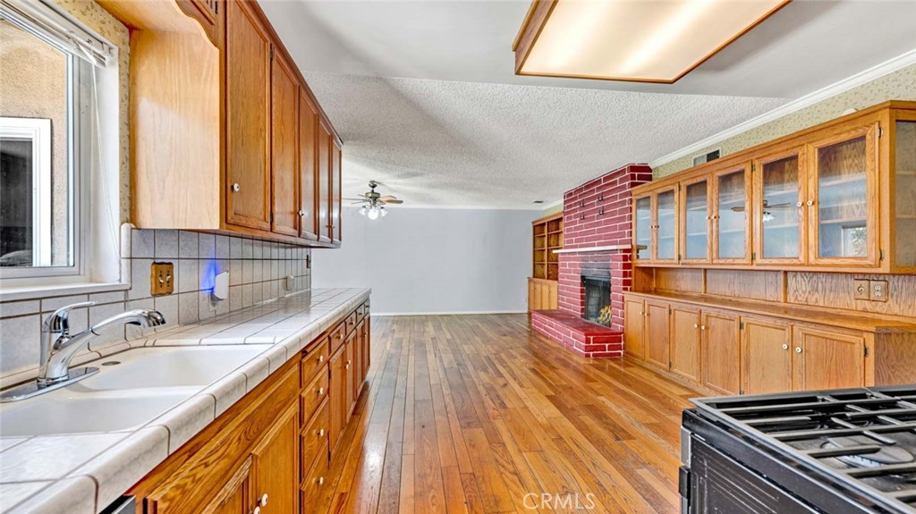 MLS #OC25230145 image #9