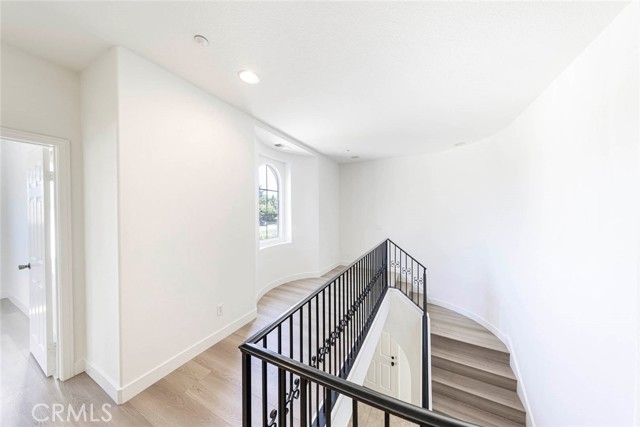 MLS #OC25230343 image #8