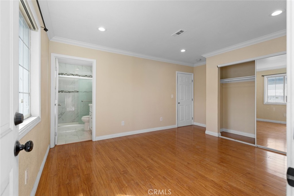 MLS #OC25230442 image #30