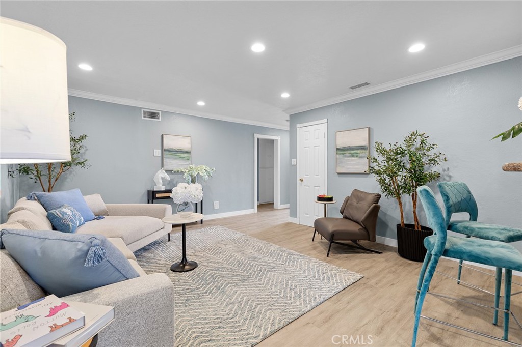 MLS #OC25230442 image #6