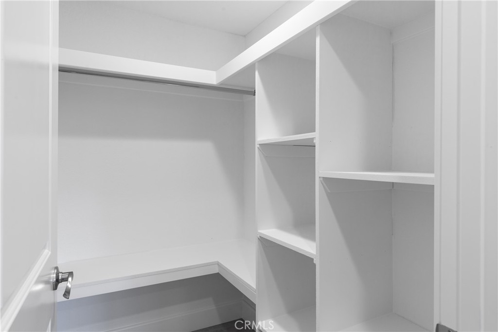 MLS #OC25230449 image #14