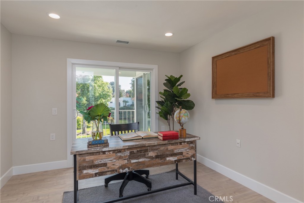 MLS #OC25230449 image #8