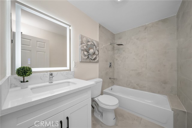 MLS #OC25230537 image #12