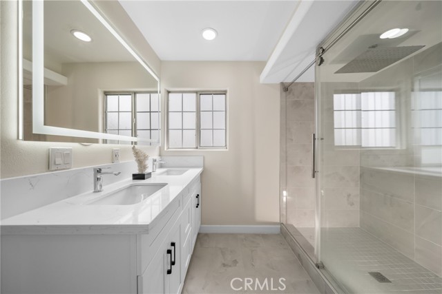 MLS #OC25230537 image #14