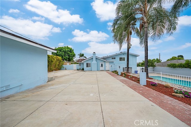 MLS #OC25230537 image #23