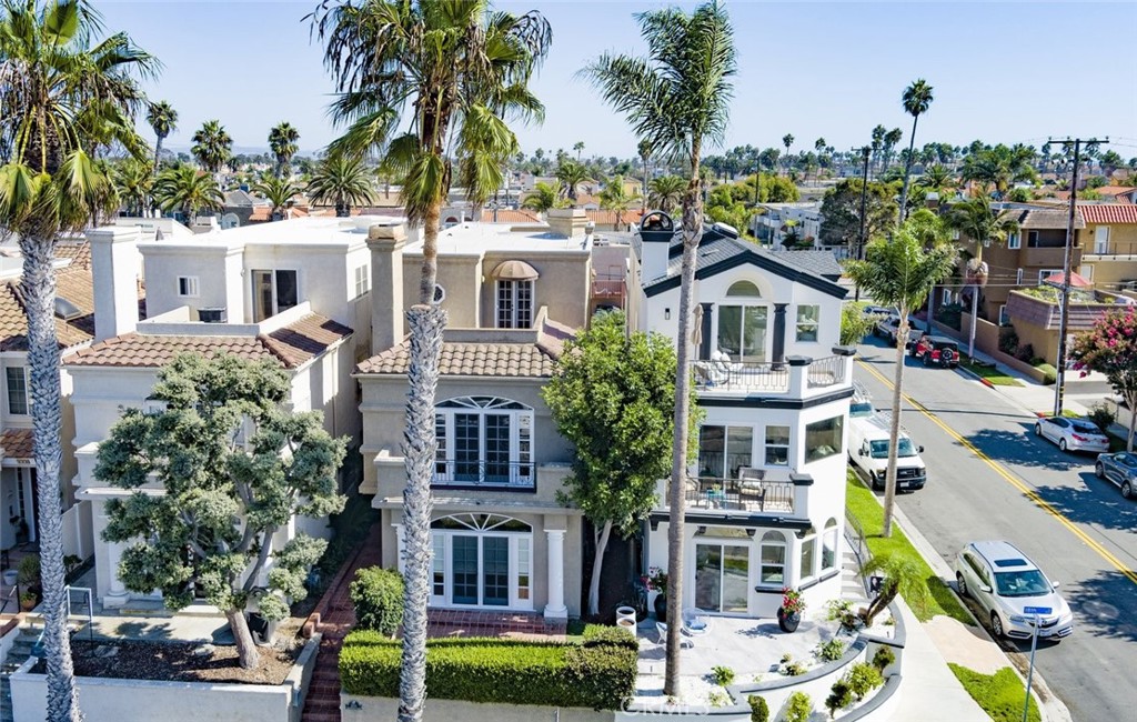 MLS #OC25230559 image #1