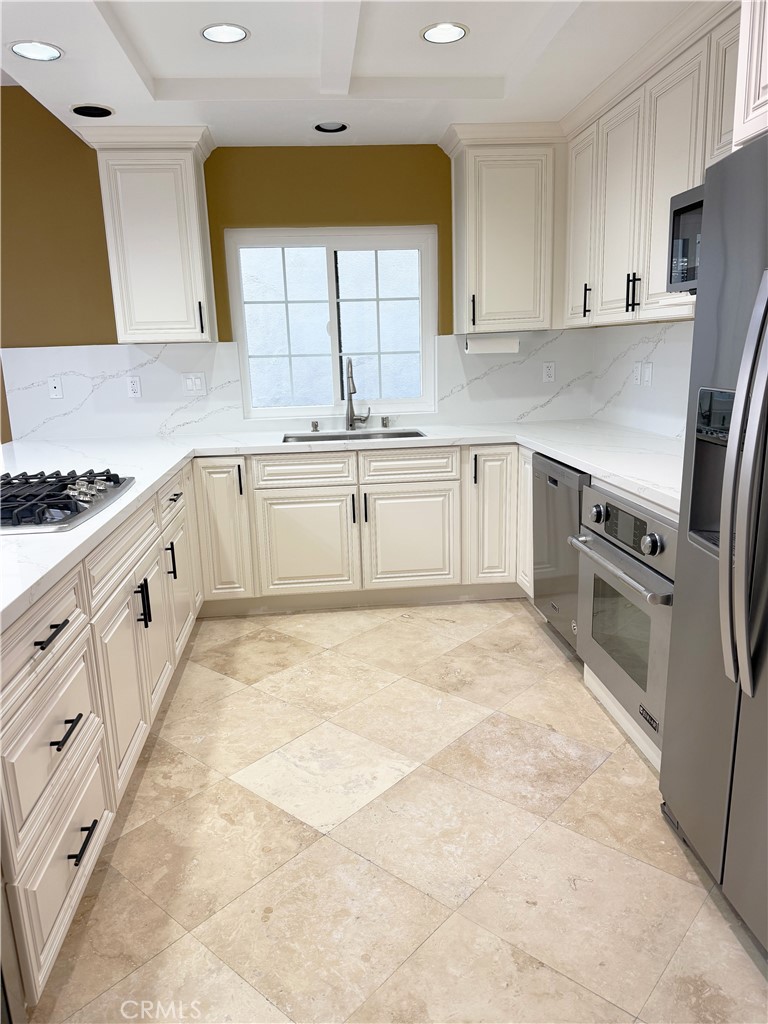 MLS #OC25230559 image #13