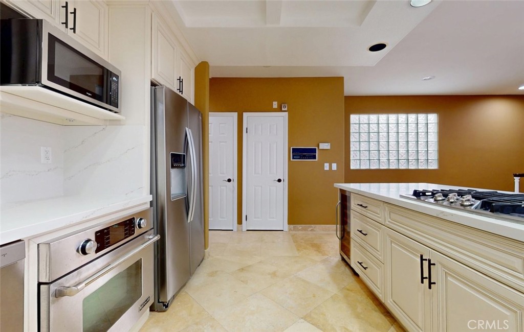 MLS #OC25230559 image #14