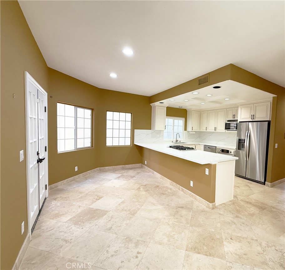 MLS #OC25230559 image #15