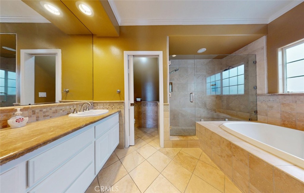 MLS #OC25230559 image #27