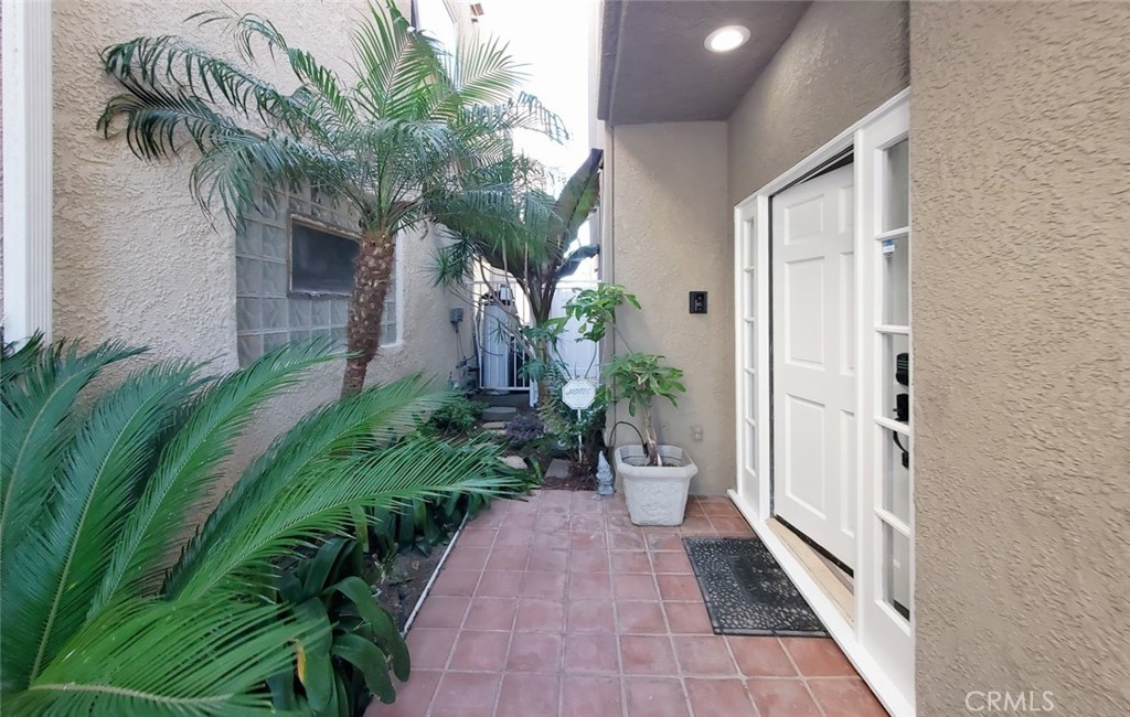 MLS #OC25230559 image #5