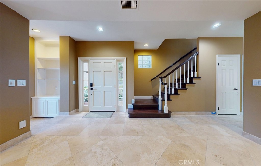 MLS #OC25230559 image #6