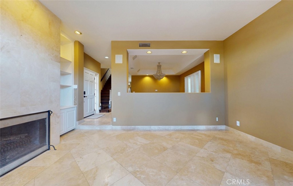 MLS #OC25230559 image #8