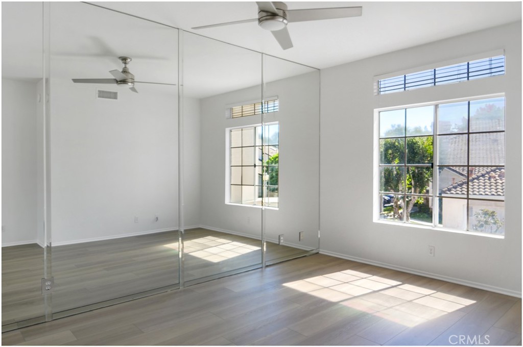 MLS #OC25230660 image #6