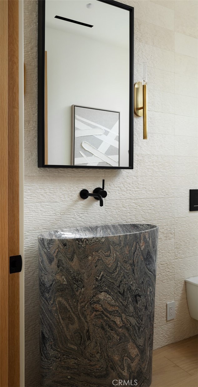 MLS #OC25230662 image #37