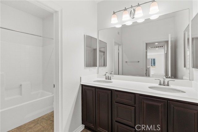 MLS #OC25230674 image #23