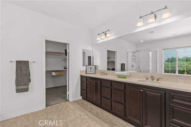 MLS #OC25230674 image #27