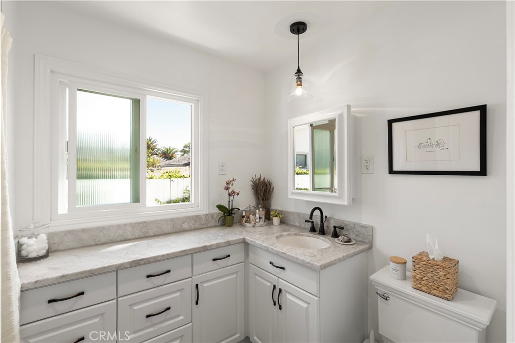 MLS #OC25230705 image #16