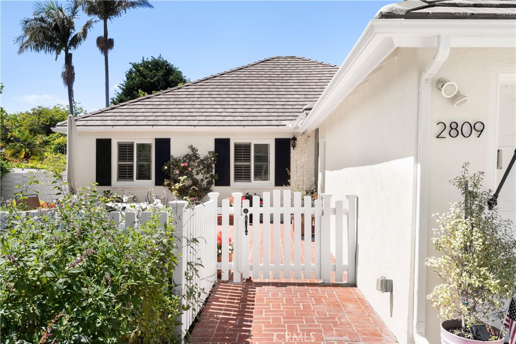 MLS #OC25230705 image #2