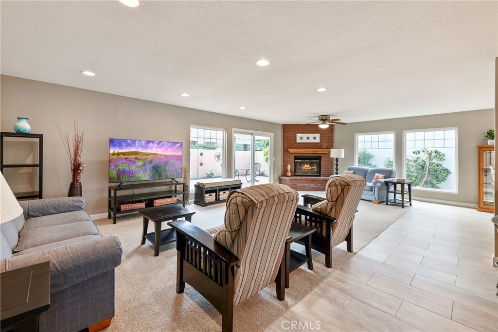 MLS #OC25231008 image #21