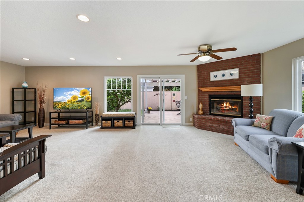 MLS #OC25231008 image #22