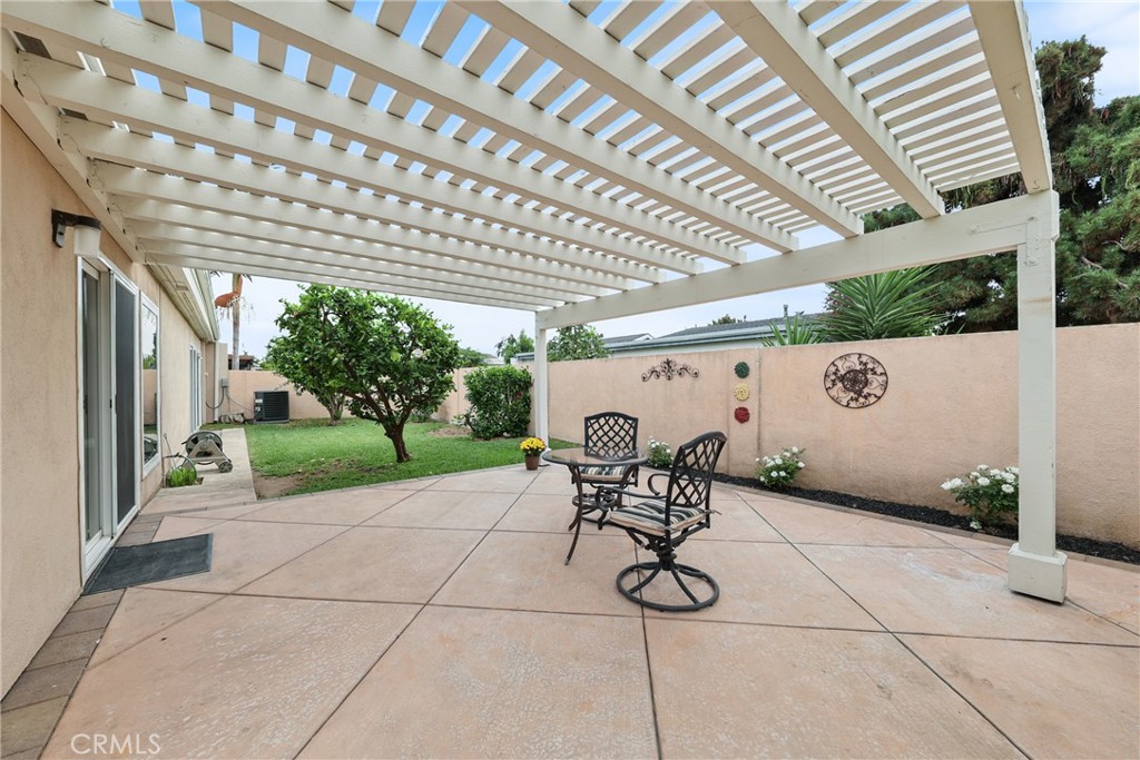 MLS #OC25231008 image #36