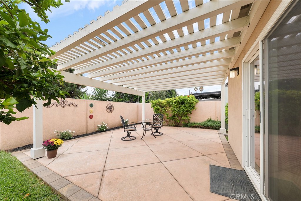 MLS #OC25231008 image #40