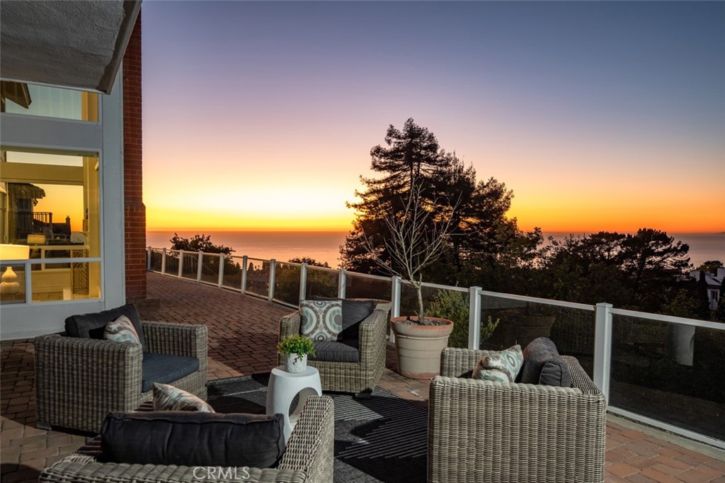 MLS #OC25231044 image #1