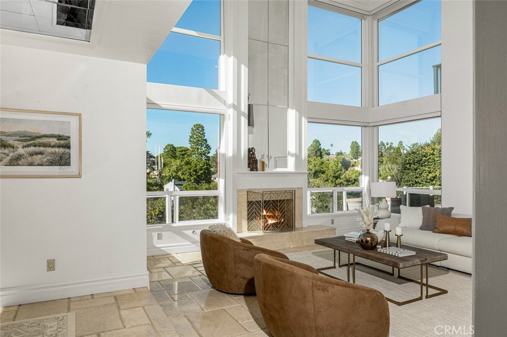 MLS #OC25231044 image #8