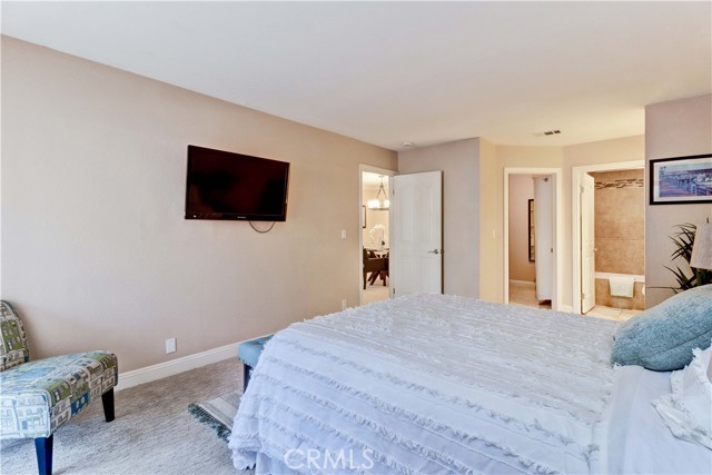 MLS #OC25231045 image #13