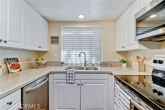 MLS #OC25231045 image #6