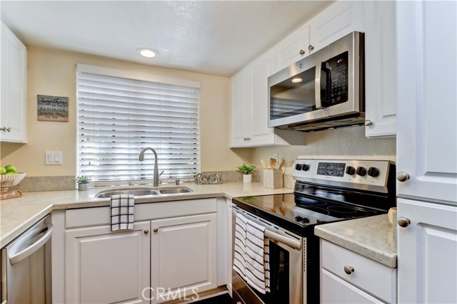 MLS #OC25231045 image #7