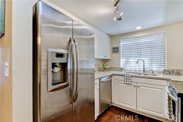 MLS #OC25231045 image #8