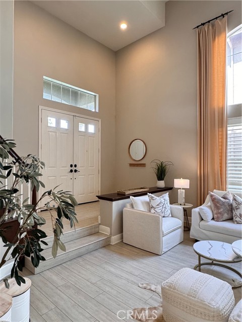 MLS #OC25231055 image #1