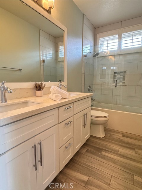 MLS #OC25231055 image #12