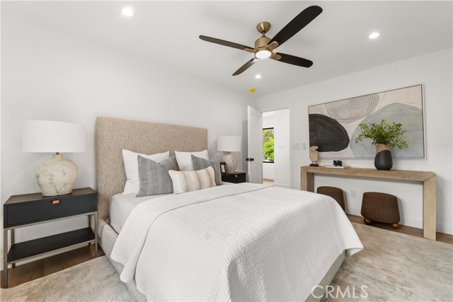 MLS #OC25231120 image #24