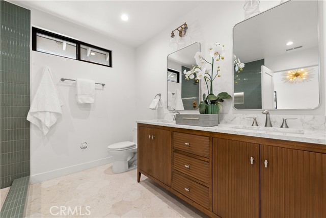 MLS #OC25231120 image #25