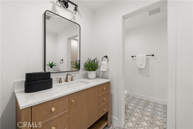 MLS #OC25231120 image #28