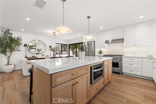 MLS #OC25231120 image #9