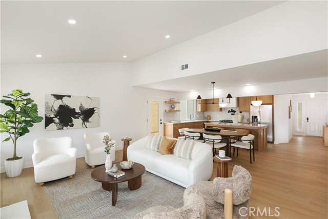 MLS #OC25231221 image #1