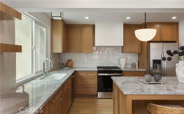 MLS #OC25231221 image #12