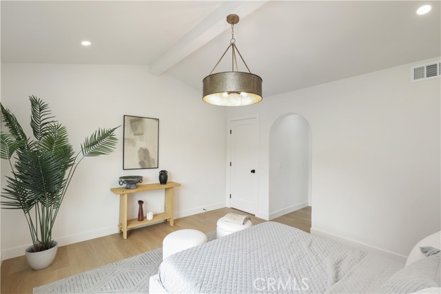 MLS #OC25231221 image #16