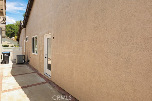 MLS #OC25231221 image #38