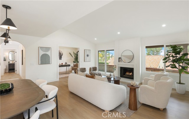 MLS #OC25231221 image #4