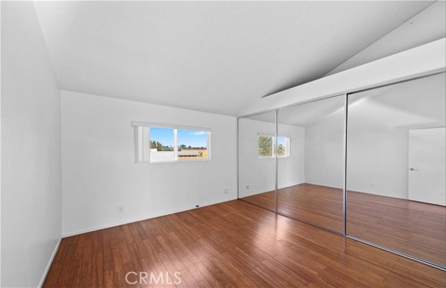 MLS #OC25231379 image #19