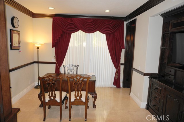 MLS #OC25231416 image #19