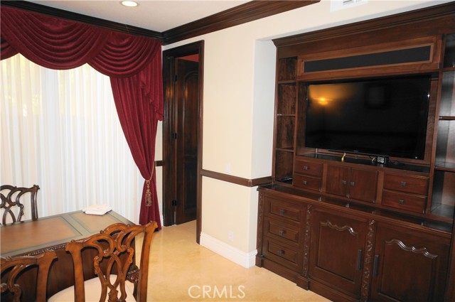 MLS #OC25231416 image #21