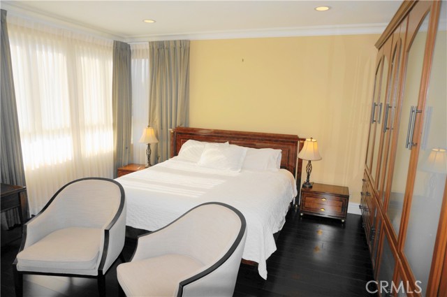 MLS #OC25231416 image #26