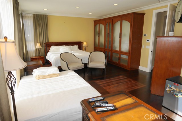 MLS #OC25231416 image #27